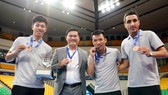 Ông Trần Anh Tú, thủ quân Văn Vũ cùng các ngoại binh đồng hành với đội tại giải lần này. Ành: Độc Lập
