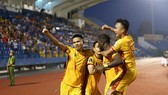 Niềm vui của các cầu thủ Thanh Hóa. Ảnh: Dũng Phương