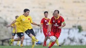 Nguyễn Cao Cường (phải), Vua phá lưới giải A1 toàn quốc 1984 của CLB Quân đội. Ảnh: Dũng Phương