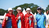 Các cô gái vàng của bắn cung Việt Nam đoạt HCV cung 1 dây đồng đội nữ. Ảnh: DŨNG PHƯƠNG