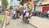 TPHCM nâng cao nhận thức về đội mũ bảo hiểm nơi học sinh
