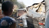 Nhiều nhà dân và hơn 10 phòng trọ ở quận 9 bị lửa thiêu rụi