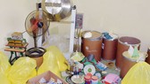 Tang vật dùng làm giả thuốc thủy sản. ẢNH: TRỌNG NGUYỄN