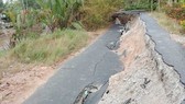 Đường về du di tích hòn Đá Bạc bị sụp lún nghiêm trọng