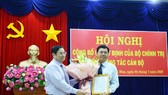 Ông Phạm Minh Chính trao quyết định của Bộ Chính trị chuẩn y ông Nguyễn Tiến Hải giữ chức Bí thư Tỉnh uỷ Cà Mau