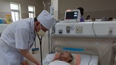 Bác sĩ Bệnh viện Đa khoa Cà Mau cấp cứu thành công cụ ông T.T.X. bị ngưng tim