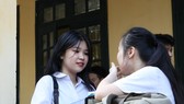 Thí sinh Hà Nội phấn khởi vì đề thi vào 10 năm nay được đánh giá dễ. Ảnh: QUANG PHÚC