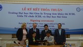 Scene at the signing ceremony between Sai Gon University and the International Computer Driving Licence (ICDL) Foundation (Photo: sgu.edu.vn )