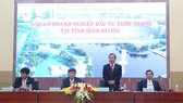 At a meeting between province leaders and enterprises (Photo: SGGP)