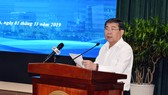 Chủ tịch UBND TP Nguyễn Thành Phong phát biểu tại hội nghị