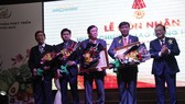 Chợ đầu mối Nông sản Thủ Đức đón nhận Huân chương Lao động hạng Ba