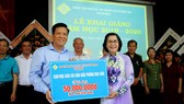 Hơn 3 tỷ đồng ủng hộ Trung tâm Nuôi dạy trẻ khuyết tật Võ Hồng Sơn