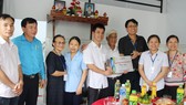 Lo cái khó của công nhân