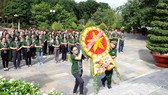 Đi, trở về và cống hiến
