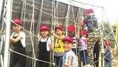 Tham gia hoạt động ngoại khóa cũng là cách giúp trẻ hòa đồng