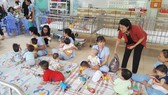 Có nên nuôi dưỡng trẻ em trong các trung tâm xã hội?