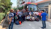 Tổ chức chuyến xe đưa người lao động nghèo về quê ăn tết
