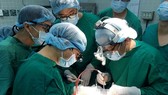 Các bác sĩ Bệnh viện Chợ Rẫy ghép tạng cho bệnh nhân