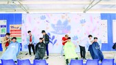 Làm đẹp đón xuân, cắt tóc miễn phí cho 1.000 công nhân