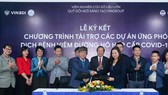 Tập đoàn Vingroup đã chung tay cùng các nhà khoa học Việt với số tiền 20 tỷ đồng để tài trợ khẩn cấp nhằm đẩy mạnh các biện pháp phòng chống sự lây lan của dịch bệnh, điều trị và bảo vệ sức khỏe cộng đồng.