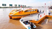 Tuyến buýt sông Sài Gòn. Ảnh: GIA MINH