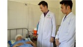 Tóc quấn vào máy xay xát gạo, người phụ nữ mất toàn bộ da đầu