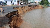 85m Quốc lộ 91 đổ sụp xuống sông Hậu