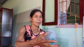 Bà Nguyễn Thị M. (cô ruột của chị A.) kể lại sự việc