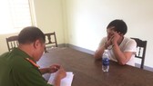 Tài xế Nguyễn Văn Hùng tại cơ quan Công an