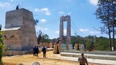 Đề xuất cưỡng chế tháo dỡ cầu đáy kính không phép ở Thung lũng Tình yêu