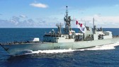 Lần đầu tiên tàu hải quân Canada thăm Cảng quốc tế Cam Ranh