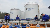 Tháng 5, cán cân thương mại Việt Nam thâm hụt gần 1 tỷ USD