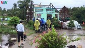 Miền Bắc 2 người chết, miền Nam hơn 400 nhà tốc mái