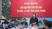 Cần thiết thì điều động máy bay trực thăng cứu trợ bà con miền Trung