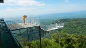 Nhiều trạm dừng chân trái phép vẫn ngang nhiên tồn tại trên đèo Đại Ninh