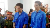 2 bị cáo Sơn và Thiện tại phiên tòa (từ trái qua phải).