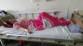 Các bệnh nhân nghi bị ngộ độc do ăn cá hồng chuối đang được điều trị tại bệnh viện.