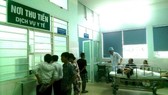 Thanh toán viện phí không dùng tiền mặt: Thuận lợi nhưng chưa mặn mà