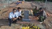 Ngôi mộ tạm do con cháu lập ngay tại vị trí huyệt mộ bà Tài nhân Cửu giai họ Lê Thị thụy Thục Thuận.