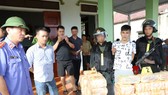 Đối tượng cùng tang vật bị bắt giữ. Ảnh Công an Hà Tĩnh
