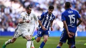 Real (trắng) cần đứng dậy sau thất bại. Ảnh: Getty Images