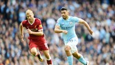 Sergio Aguero (phải) đang đạt phong độ rất cao. Ảnh: Getty Images