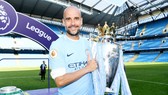 HLV Pep Guardiola thắng chức vô địch Anh đầu tiên đầy thuyết phục. Ảnh: Getty Images