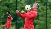 Xherdan Shaqiri trong buổi tập đầu tiên cùng đội bóng mới hôm thứ tư. Ảnh: liverpoolecho.co.uk