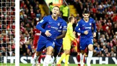 Eden Hazard mừng bàn thắng quyết định giúp Chelsea chiến thắng. Ảnh: Getty Images