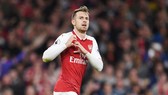 Aaron Ramsey muốn ở lại, nhưng Arsenal không sẵn sàng đáp ứng yêu cầu của anh. Ảnh: Getty Images