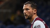 Danny Drinkwater chỉ mới chơi 1 trận cho Burnley tại Cúp Liên đoàn. Ảnh: Getty Images