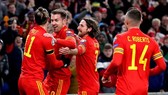 Aaron Ramsey sắm vai người hùng của tuyển Xứ Wales. Ảnh: Getty Images