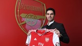 Mikel Arteta ra mắt tại Arsenal, chính thức mở ra một chương mới trong sự nghiệp. Ảnh: Getty Images