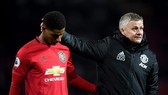 Sau một năm, HLV Ole Gunnar Solskjaer vẫn chưa tự tin đã định hình được Quỷ đỏ. Ảnh: Getty Images